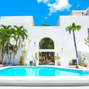 Hotel Parador 3* Cancún